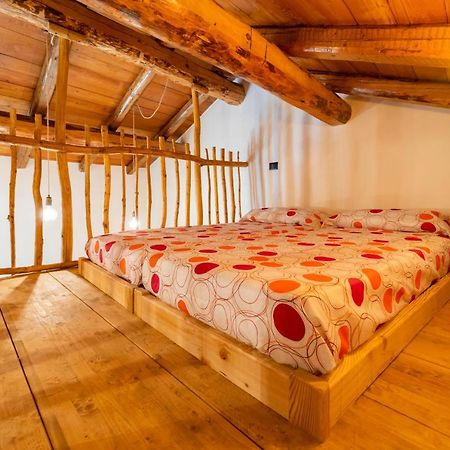Country House Le Gaie Allegre Villar San Costanzo Eksteriør bilde