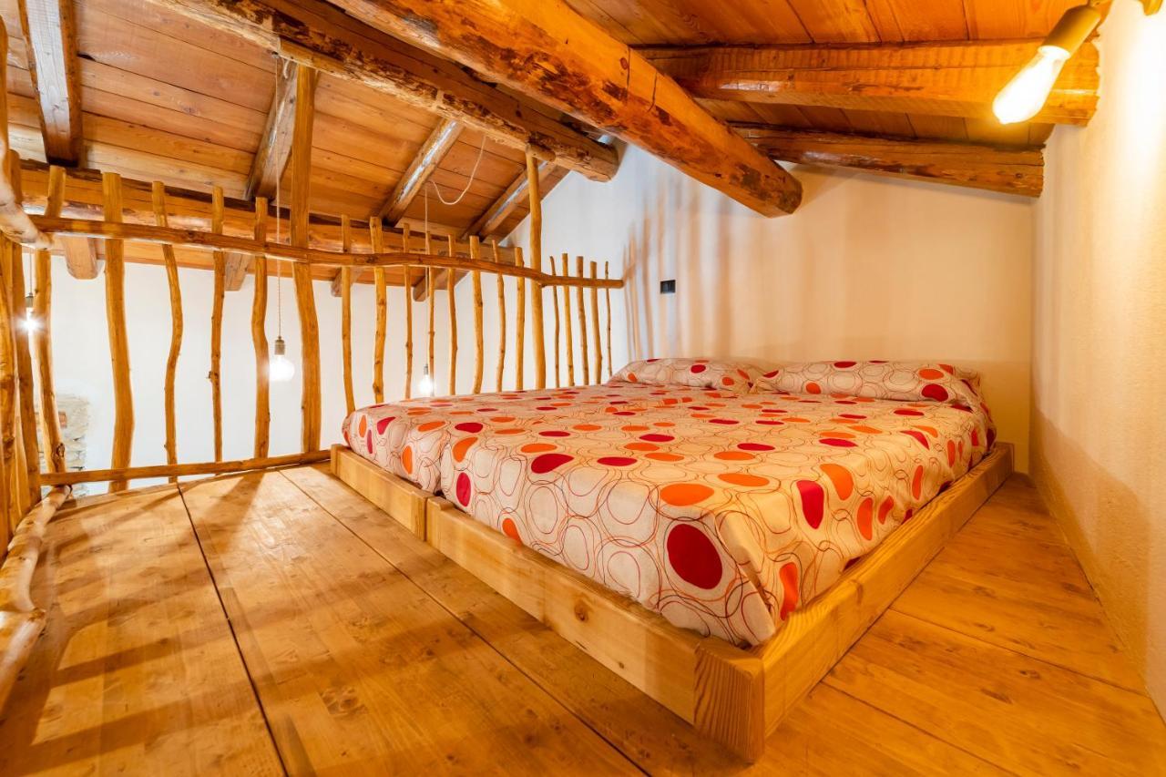 Country House Le Gaie Allegre Villar San Costanzo Eksteriør bilde